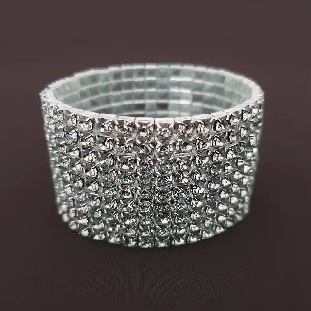 9 diamond looped Bracelet